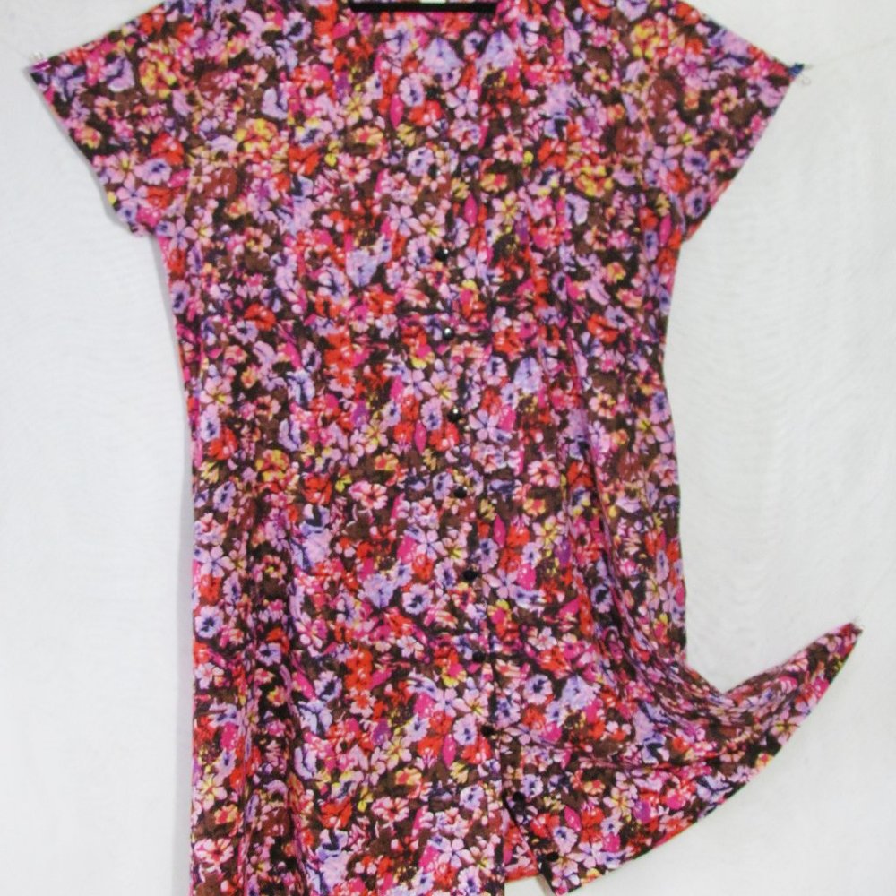 SERENGETI 1X Floral Pin Tucked Dress with Pockets